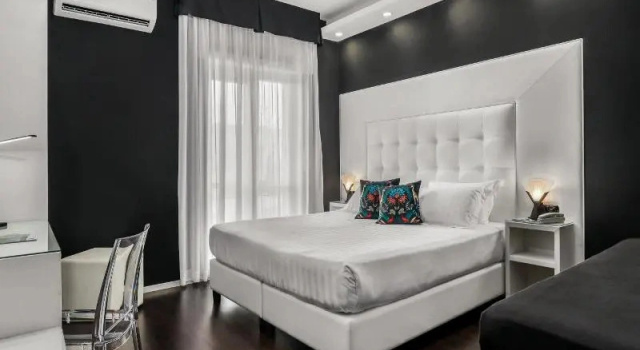 Двухместный номер Standard с балконом Reggia Suite Spa Hotel