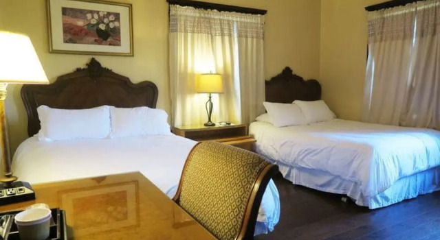 Четырёхместный номер Standard Glen Tavern Inn