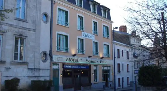 Кровать в общем номере Hotel Bar Restaurant Saint Paul