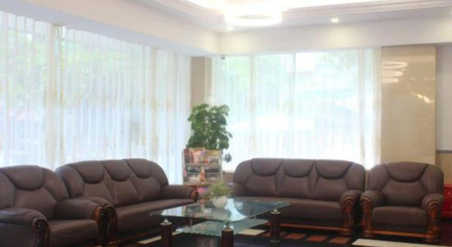 Longxiang Hotel