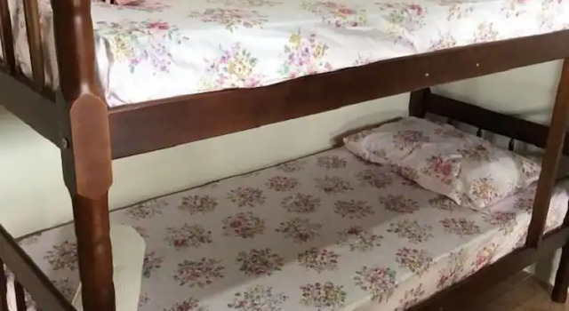 Кровать в общем номере Hostel Cidade das Flores