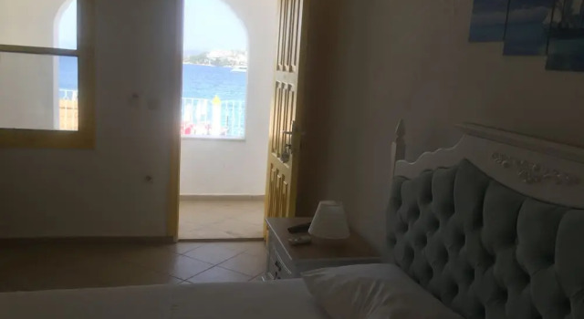 Estrella Beach Hotel