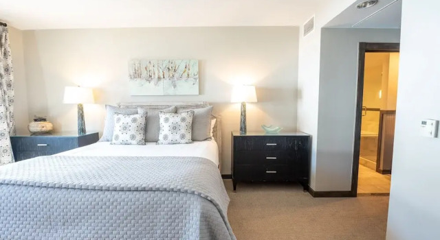 Three Bedroom Mountain Chic 6th Floor Penthouse with Amazing View 3 Condo - No Cleaning Fee! by RedAwning, Book Lejlighed Hoteller i Crested Butte med morgenmad, Morgenmad