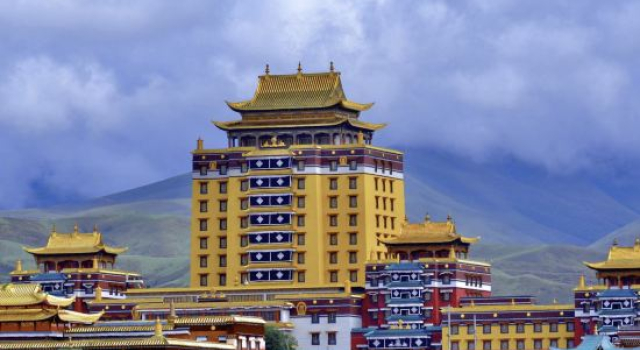 Aba Hillman Hotel, Prenota Hotel Ngawa Cina