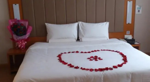 Люкс Business с видом на улицу JI Hotel Sanya Bay