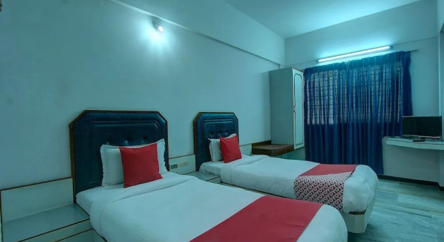 OYO 24579 Flagship Hotel Padmam, Забронировать Отель Отели штата Тамилнада с завтраком, Завтраки