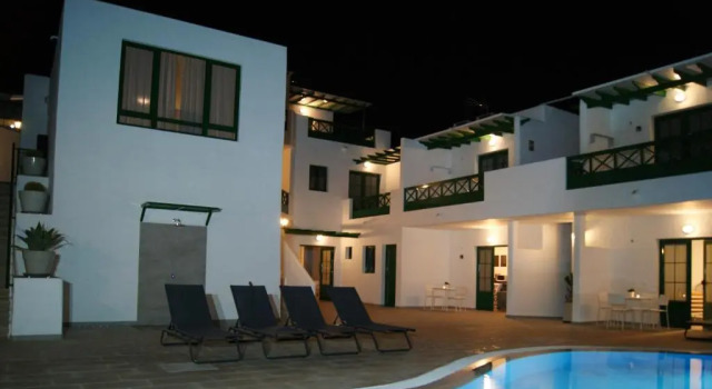 Апартаменты Apartamentos Zalabar