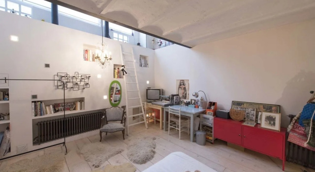 Loft Style Apartment With A Workshop Studio