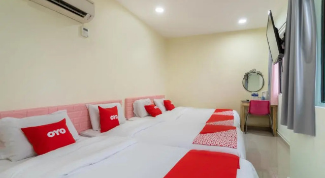 Люкс Premium OYO 89717 Budget Star Hotel