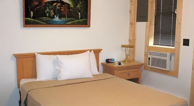 Номер Economy Trails End Motel