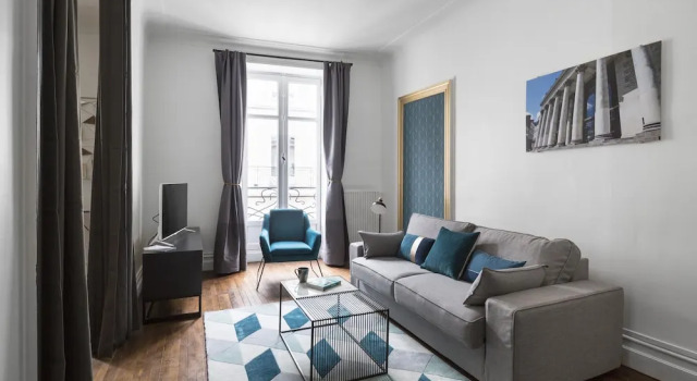 Prestige- Appartement de Type Haussmannien en Plein Centre de Nantes, Забронировать Апартаменты/квартира Отели Нанта с парковкой, рядом с Иль де Версаль, Парковка