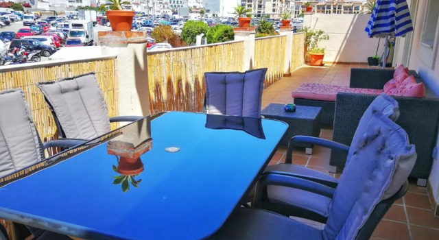 Апартаменты с 3 комнатами с балконом Villa Carabeo
