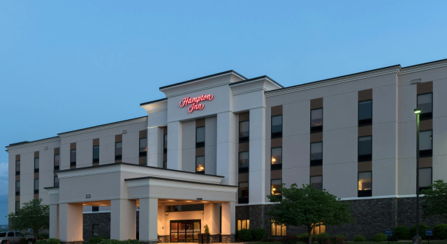 Hampton Inn Branson - Branson Hills, Забронировать Отель Отели Table Rock Lake с парковкой, Парковка