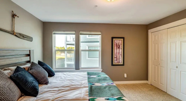 Beach Access & Community Perks! Westport Hideaway, Забронировать Апартаменты/квартира Отели Уэстпорт с парковкой, Парковка