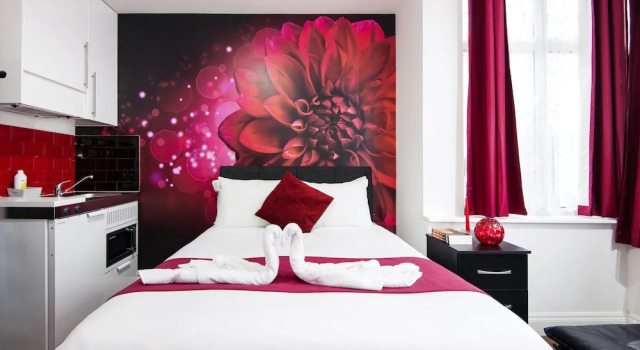 Трёхместный номер Deluxe Wembley Park Hotel
