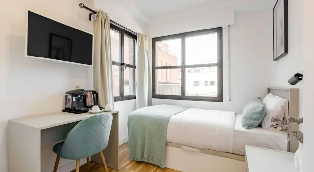 Номер Economy Square Rooms by Charming, cerca del aeropuerto y con un pequeño gimnasio