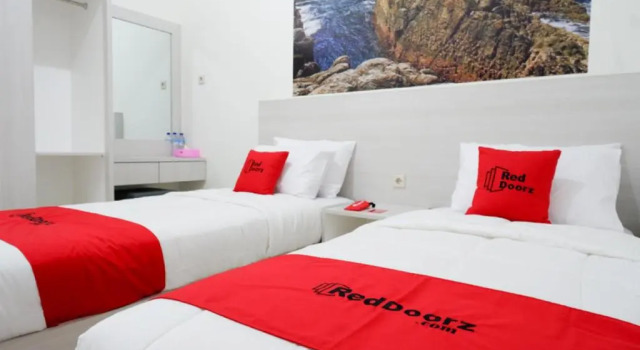 RedDoorz near Mataram University