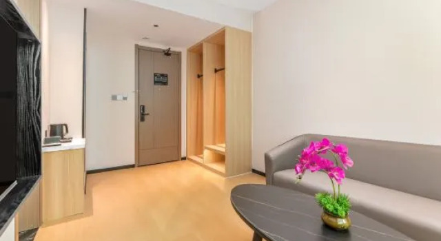 Люкс Business IU Hotel Zibo Zhoucun Ancient Commercial City Government Store