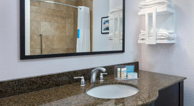 Номер Hampton Inn & Suites Buffalo/Downtown