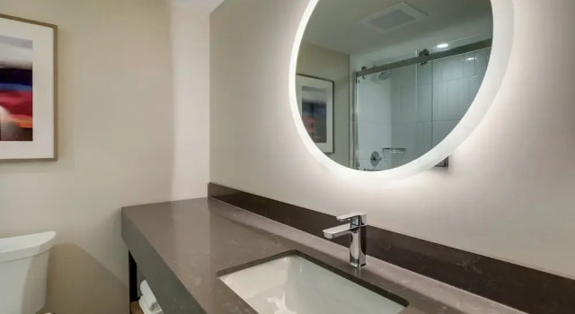 Номер Business The Atrium Hotel on Third
