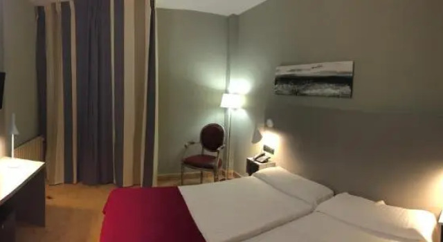 Трёхместный номер Standard Hotel Valjunco