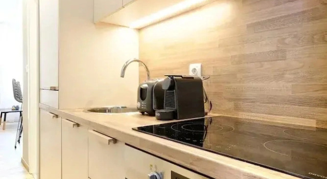 Люкс Цокольный этаж с балконом Eos Residence