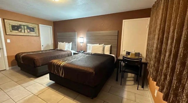 Четырёхместный номер Standard New Corral Motel