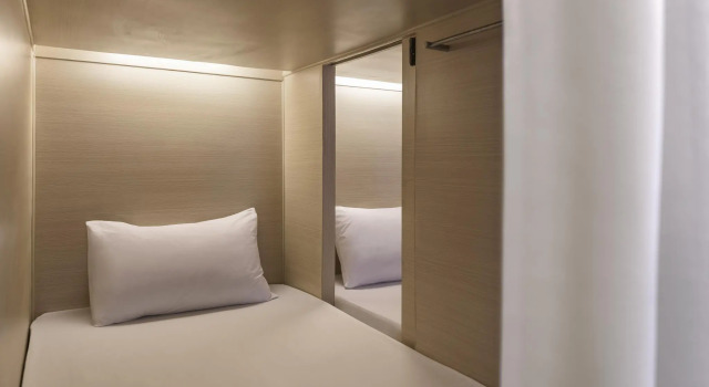 Кровать в общем номере ORA Hostel Bangkok