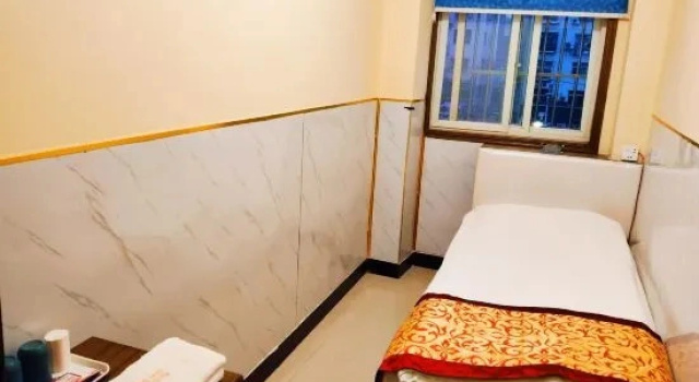Номер Economy Xixian Yulong Express Hotel