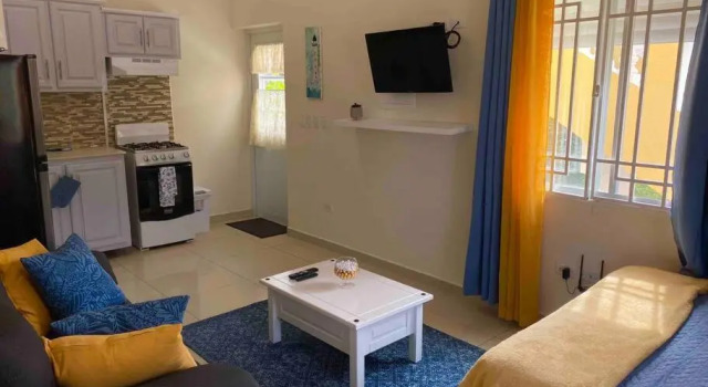 Cozy Studio Apartment in Quiet Neighborhood!, Varaa Huoneisto Hotellit Oyster Pond pysäköinnillä, Pysäköinti