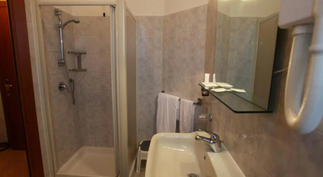 Четырёхместный номер Standard Hotel Lincoln