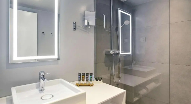 Двухместный номер Superior Novotel Narbonne Sud
