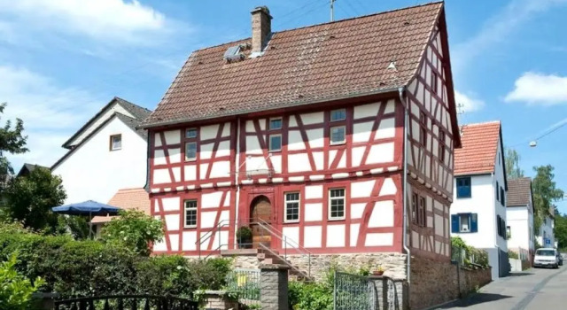 Ancient frame house, Rezervați Hotel Wiesbaden Hessen