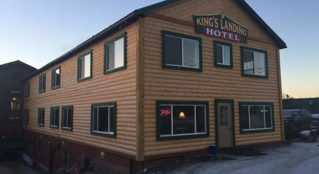 Kings Landing, Rezerwuj Hotel Homer 
