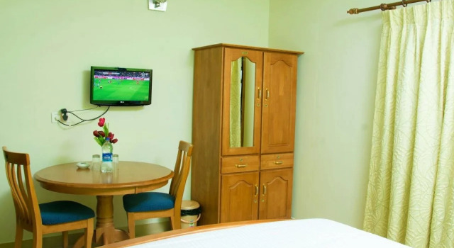Munnar Crown Hotel