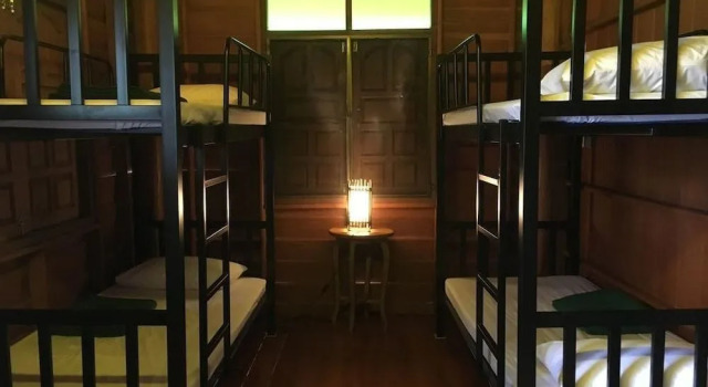 Nine House - Hostel