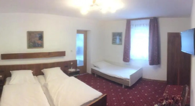 Трёхместный номер Standard Hotel Café Post