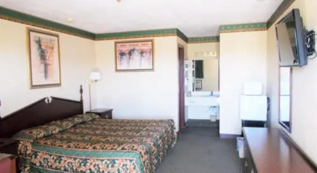 Economy Inn