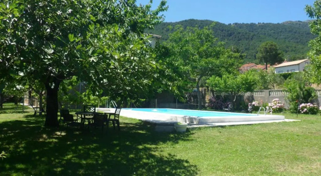 Апартаменты Villa-Piedralaves-aMatalasviñas-piscina-4 viviendas