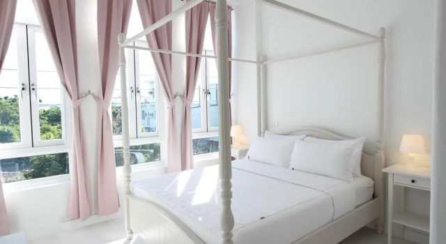 Milk White Homestay, Забронировать Отель Отели в центре Хенгчун, в центре