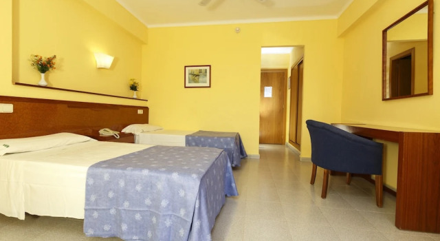Standaard Tweepersoonskamer met balkon Hotel Golf Beach