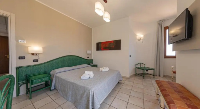 Трёхместный номер Standard Hotel Baia Del Capitano