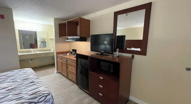 Одноместный номер Comfort Kenedy Inn and Suites