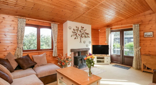 15 Amberwood