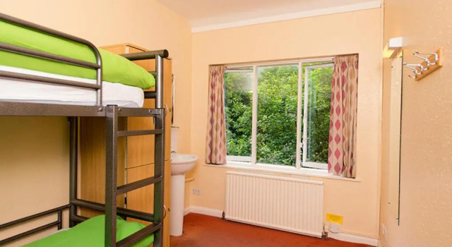 Кровать в общем номере YHA Grasmere Butharlyp Howe