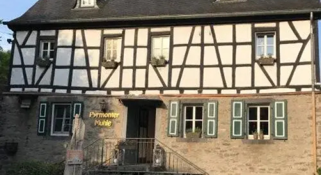 Pyrmonter Mühle, Забронировать Отель Рёс Мозель - Германия