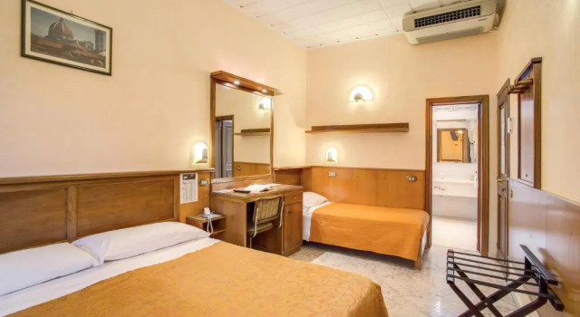 Трёхместный номер Standard Hotel Lorena