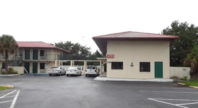 Riviera Motel, Varaa Motelli Kissimmee Kissimmee
