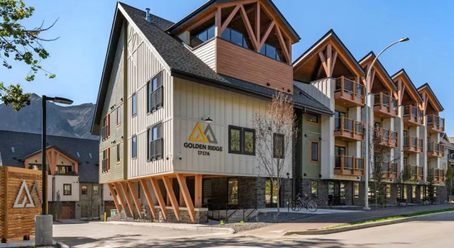 Golden Ridge Collection, Prenota Residence Canmore Alberta