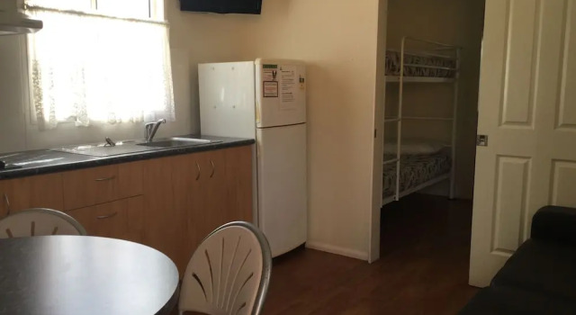 Люкс Deluxe Charters Towers Tourist Park